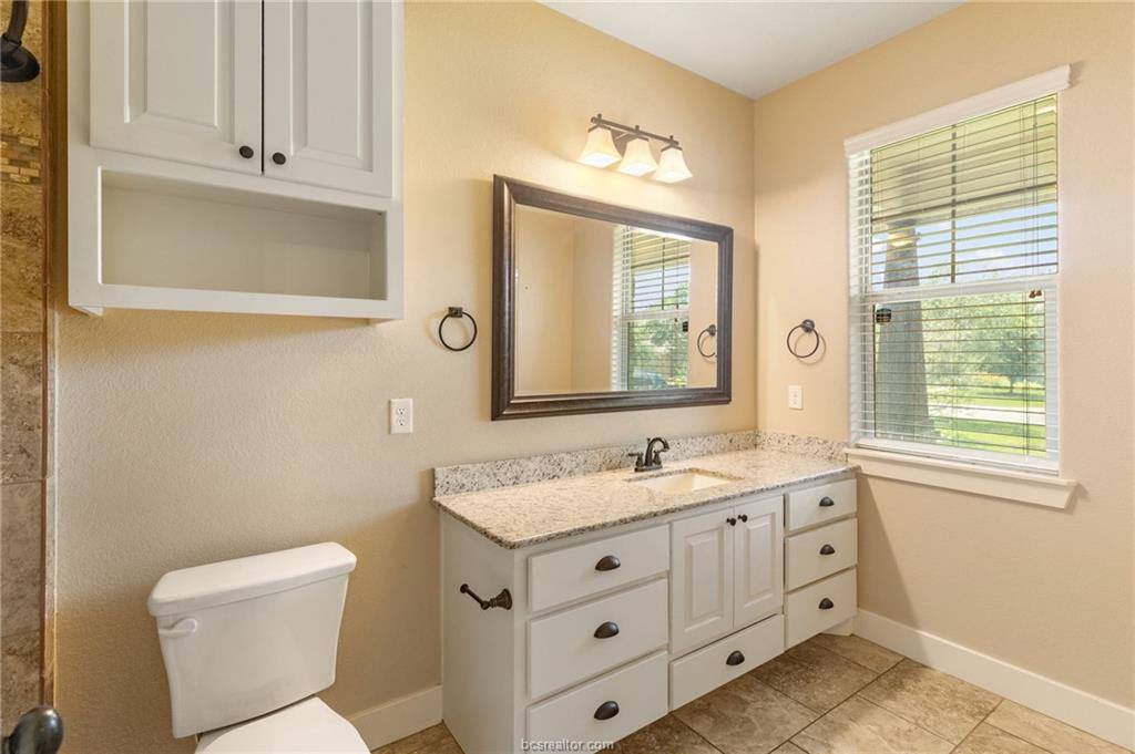 2136 Rockcliffe Loop, College Station, TX 77845