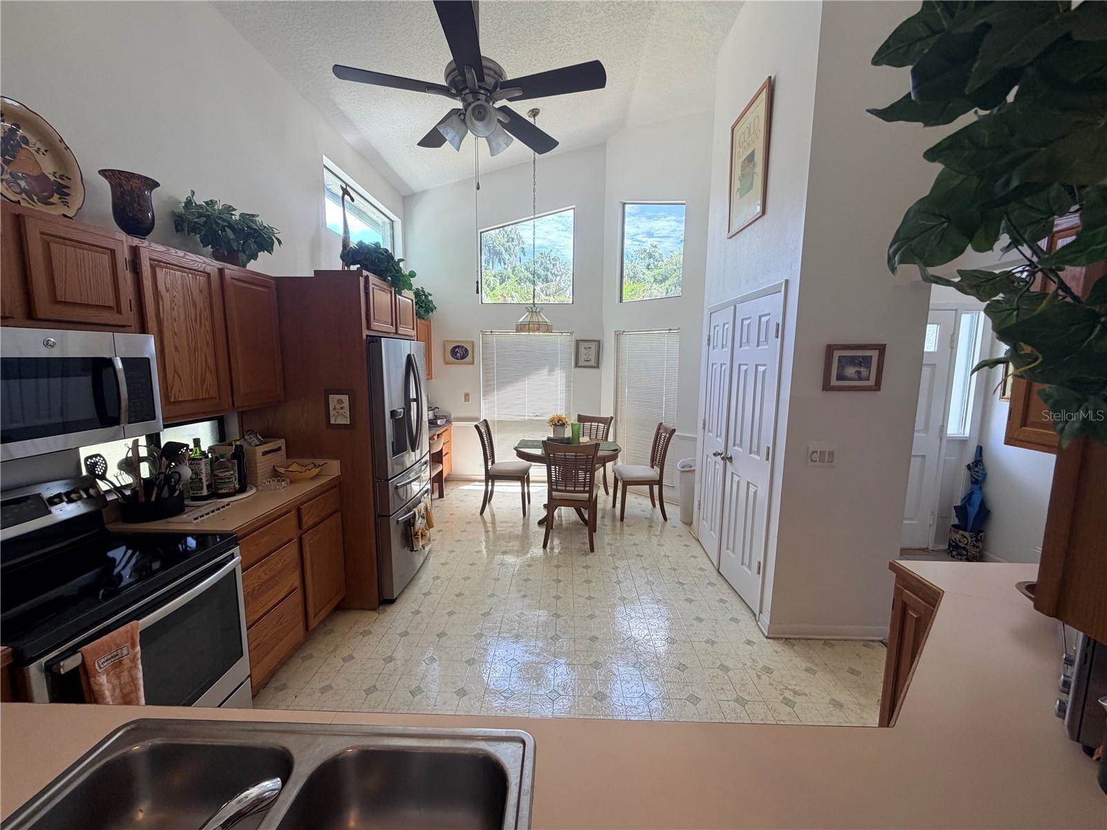 1068 Cottonwood Court, Apopka, FL 32712