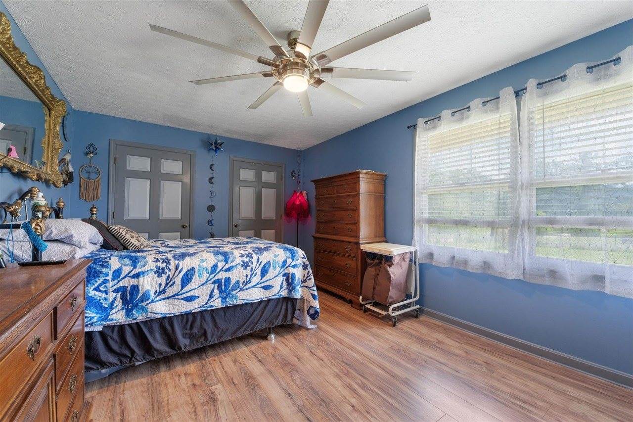 3302 Smallhouse Road, Bowling Green, KY 42104