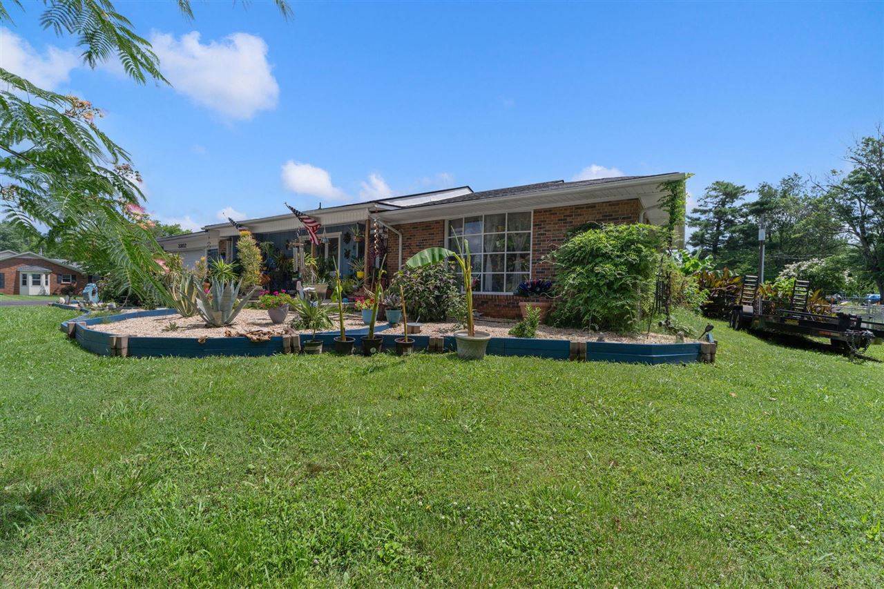 3302 Smallhouse Road, Bowling Green, KY 42104