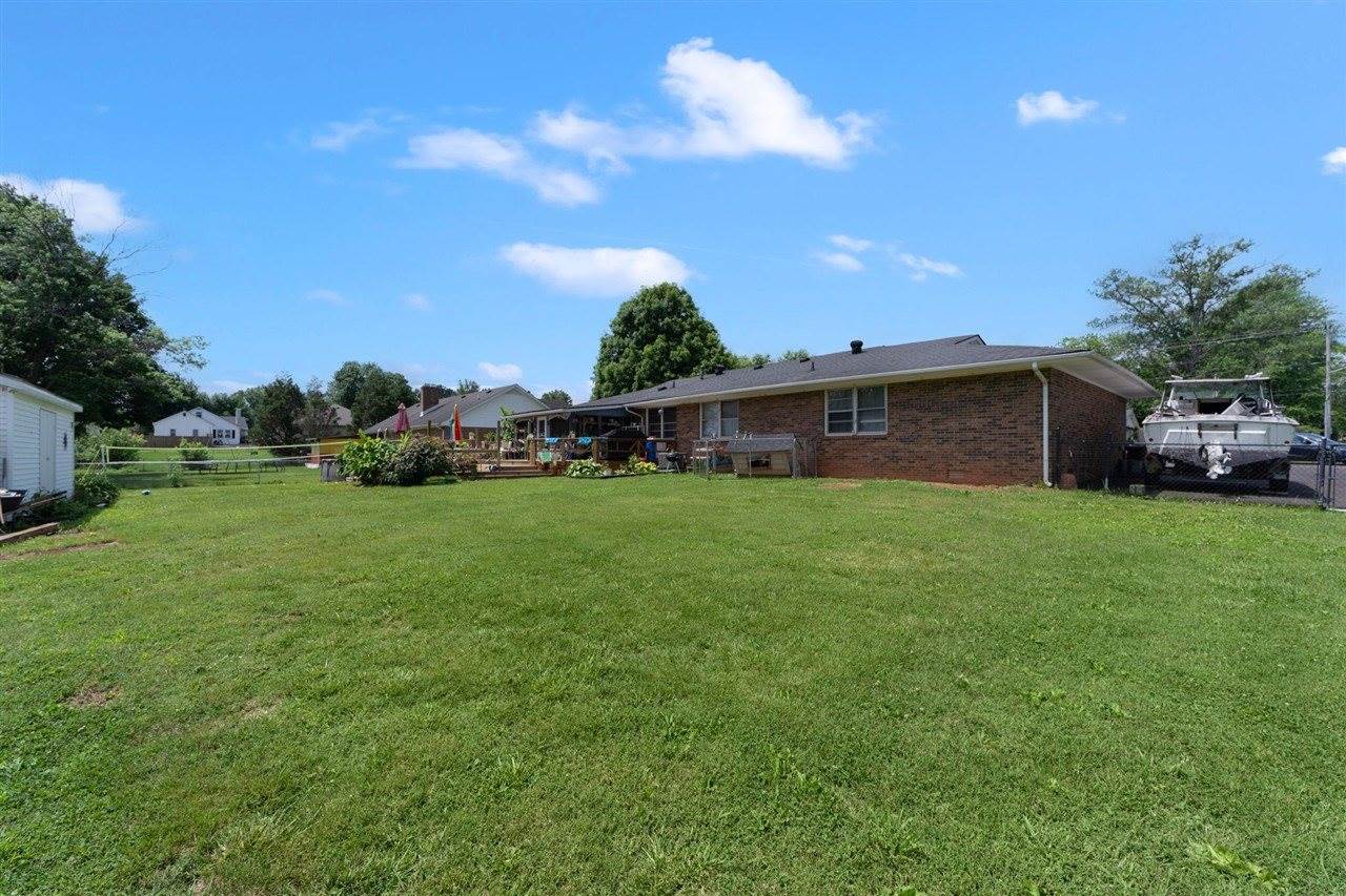 3302 Smallhouse Road, Bowling Green, KY 42104