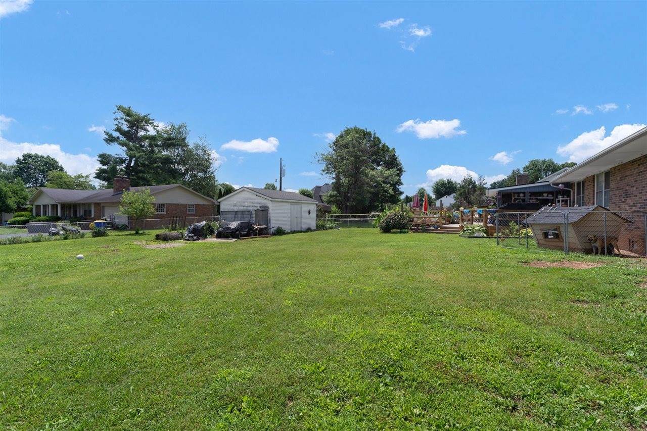 3302 Smallhouse Road, Bowling Green, KY 42104