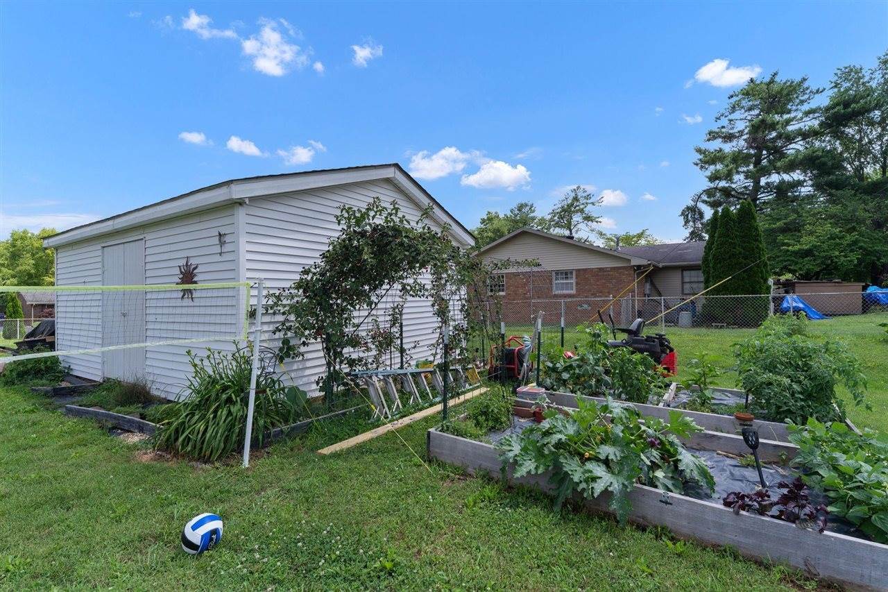 3302 Smallhouse Road, Bowling Green, KY 42104