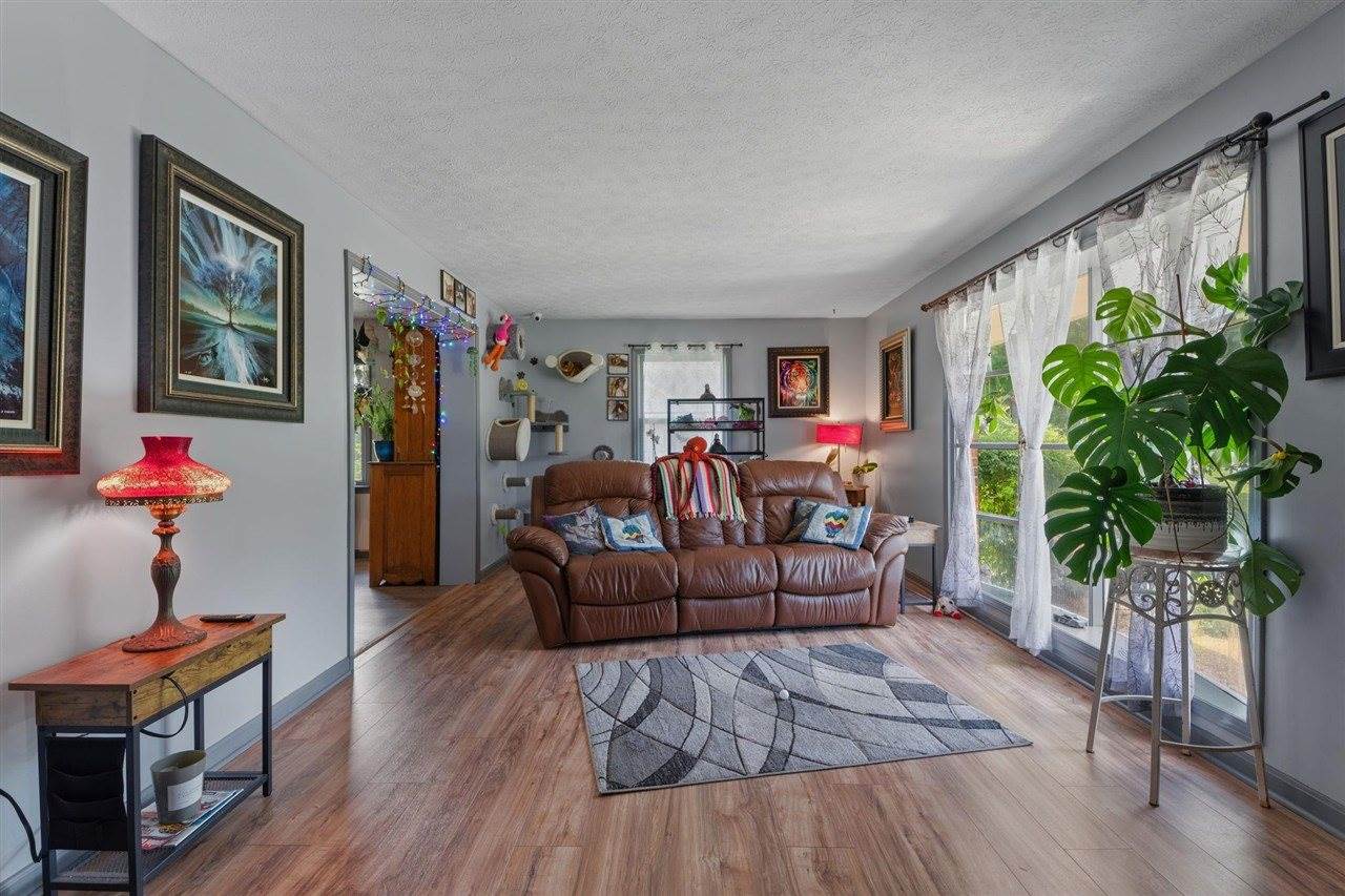 3302 Smallhouse Road, Bowling Green, KY 42104
