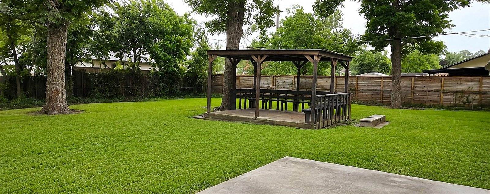 7132 Thrush Drive, Houston, TX 77087
