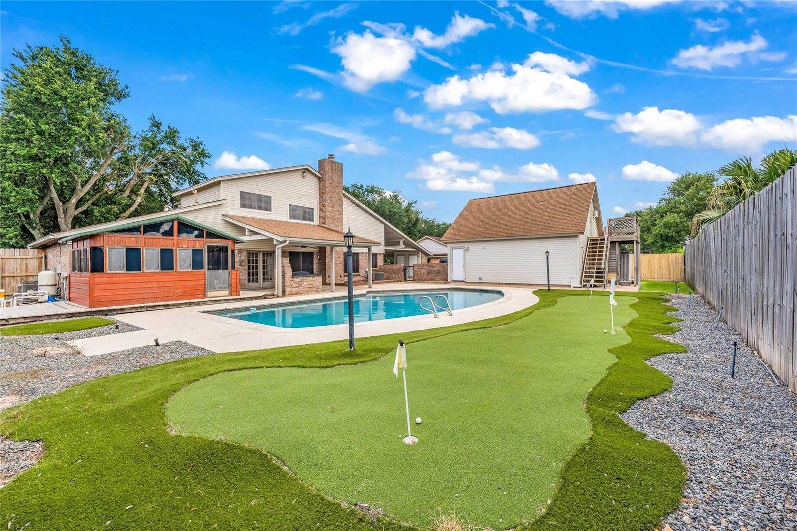 2202 Erin Glen Court, Deer Park, TX 77536