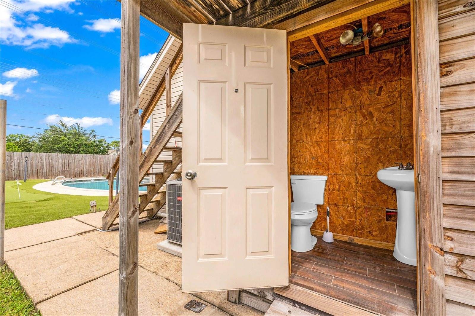 2202 Erin Glen Court, Deer Park, TX 77536