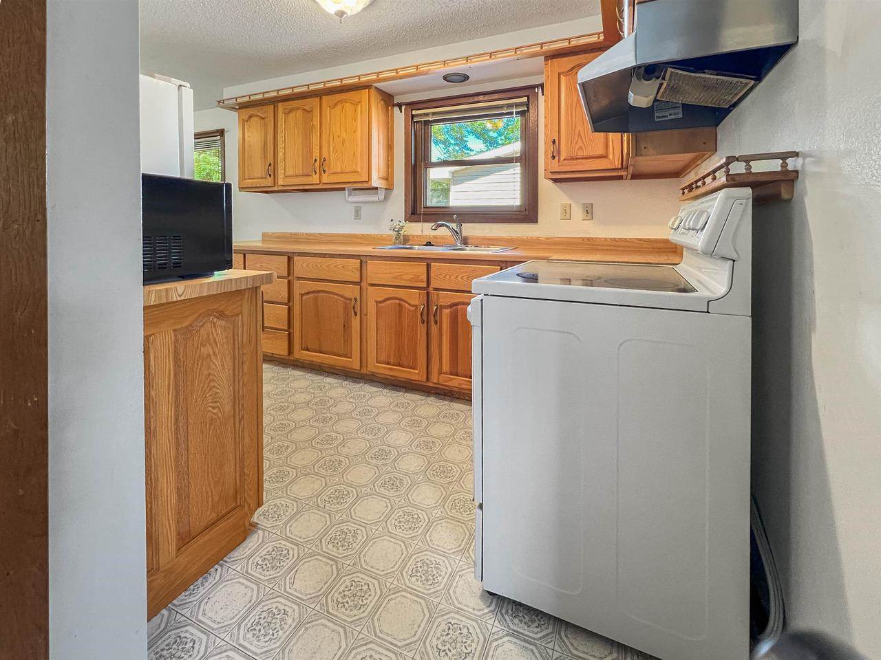 1499 Hemlock Drive, Reedsburg, WI 53959
