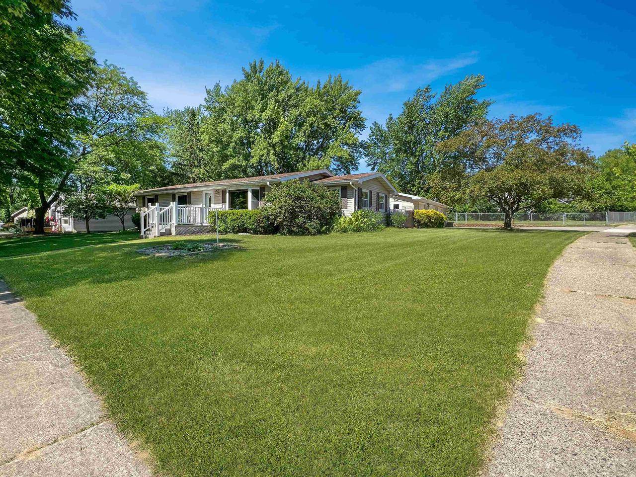 1499 Hemlock Drive, Reedsburg, WI 53959