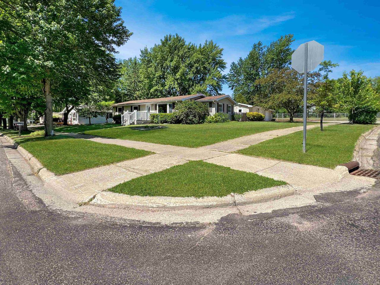 1499 Hemlock Drive, Reedsburg, WI 53959