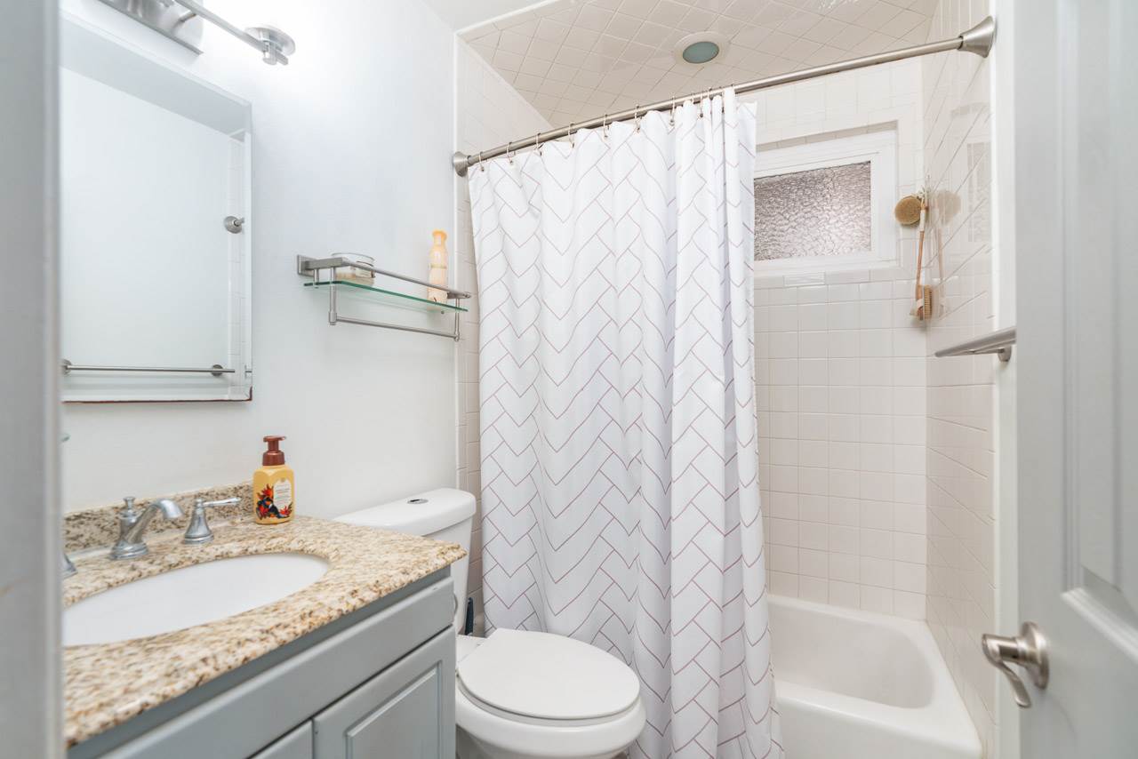 6248 Spruce Lake Ave, San Diego, CA 92119