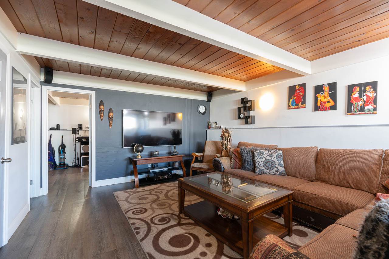 6248 Spruce Lake Ave, San Diego, CA 92119