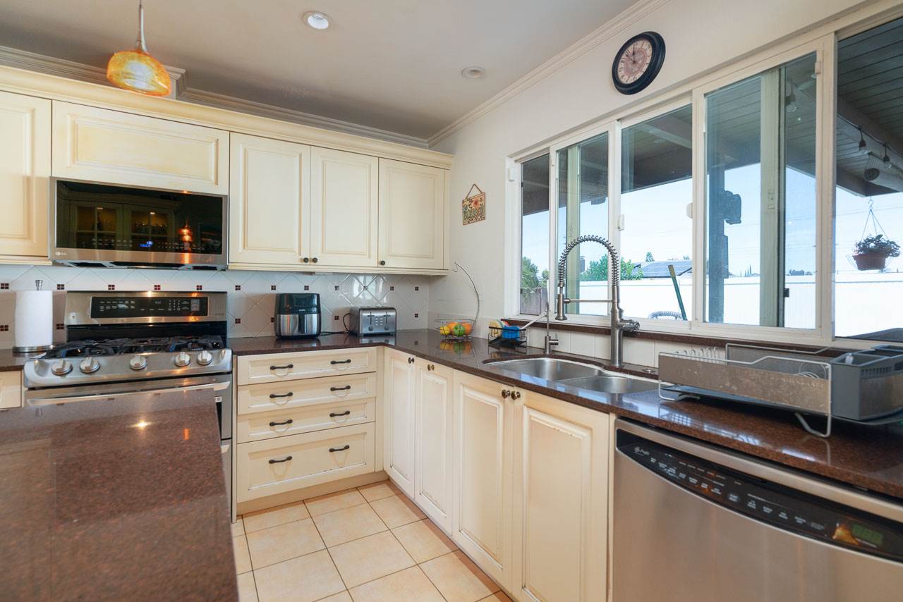 6248 Spruce Lake Ave, San Diego, CA 92119