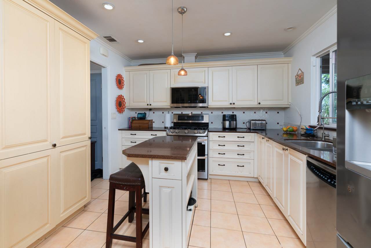 6248 Spruce Lake Ave, San Diego, CA 92119