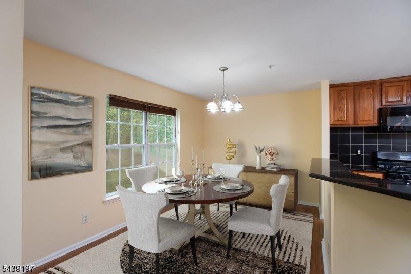 106 Wallace Ct, Green Brook Township, NJ 08812
