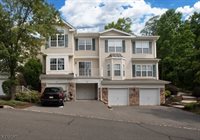 106 Wallace Ct, Green Brook Township, NJ 08812