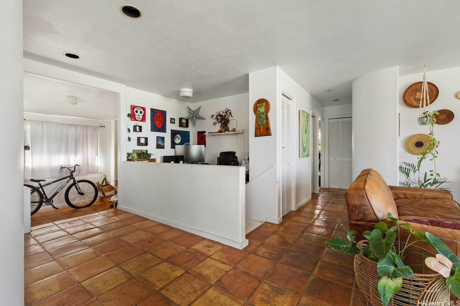 1255 Koko Head Avenue, Honolulu, HI 96816