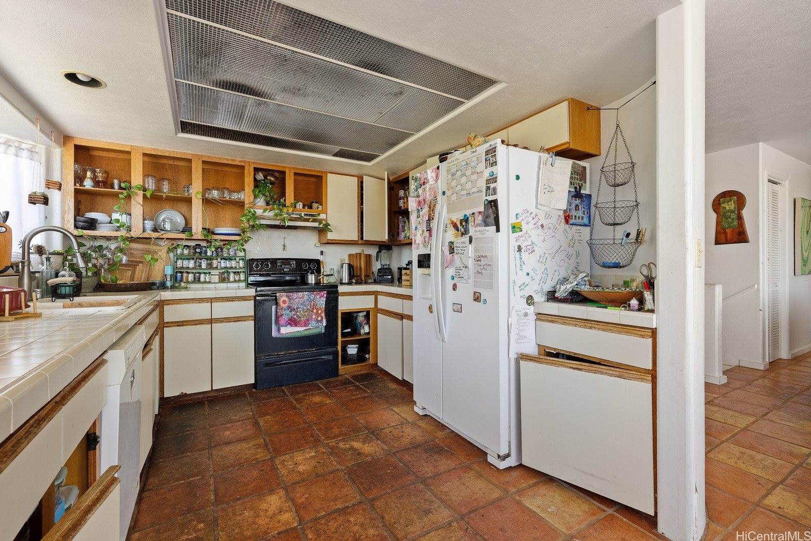 1255 Koko Head Avenue, Honolulu, HI 96816