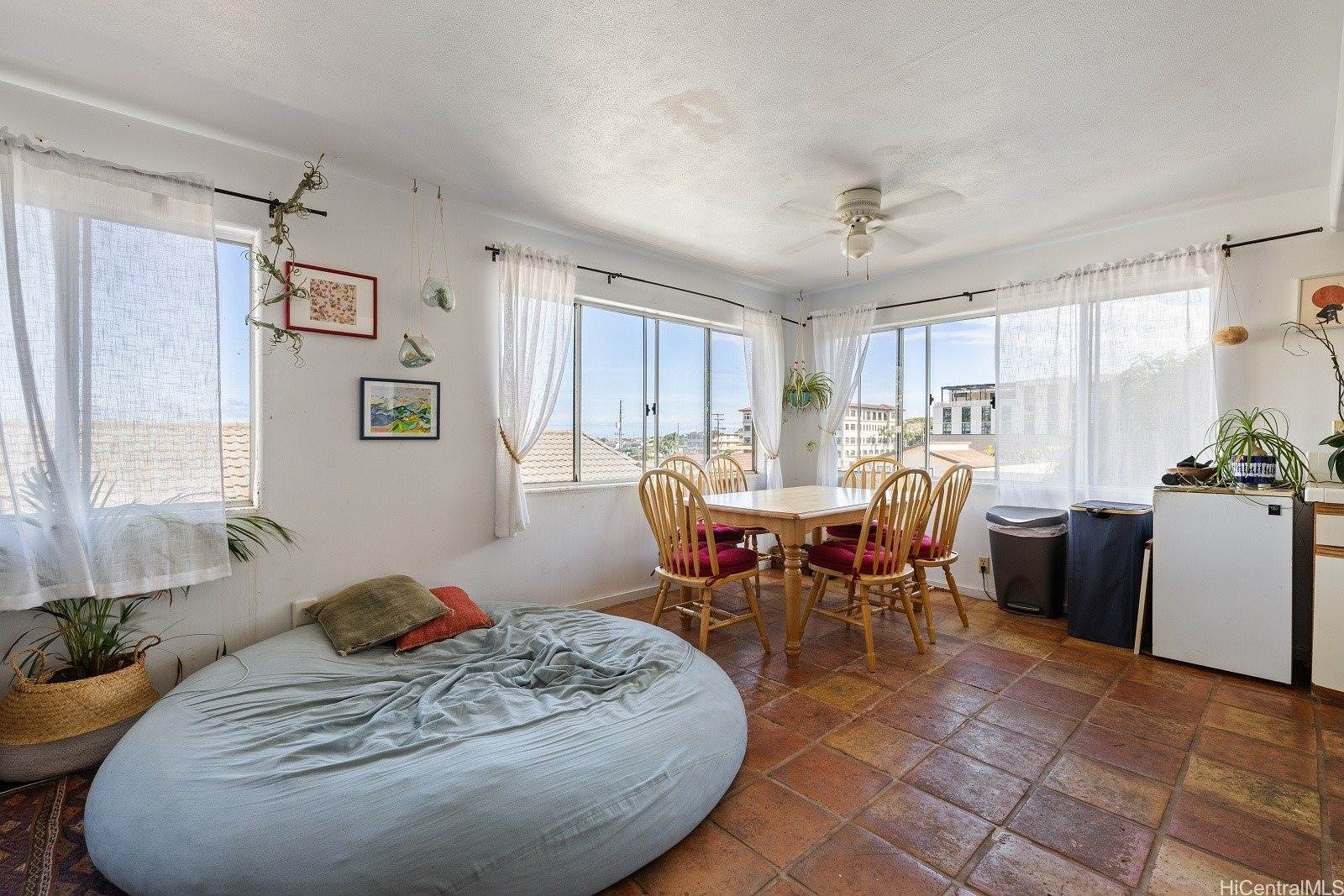 1255 Koko Head Avenue, Honolulu, HI 96816