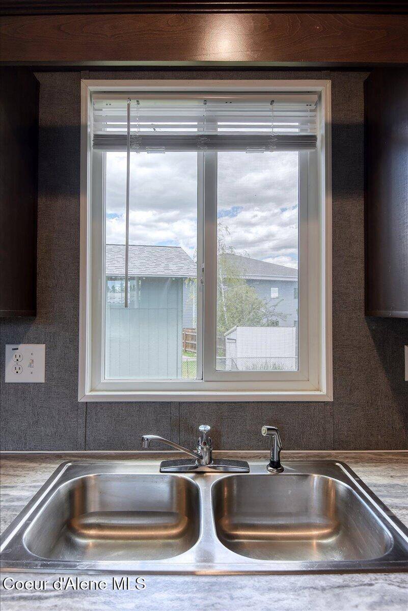 8747 North Starr Loop, Hayden, ID 83835