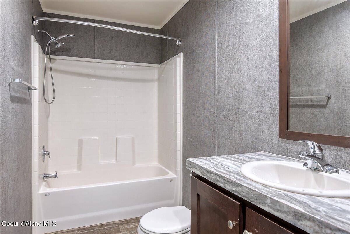 8747 North Starr Loop, Hayden, ID 83835