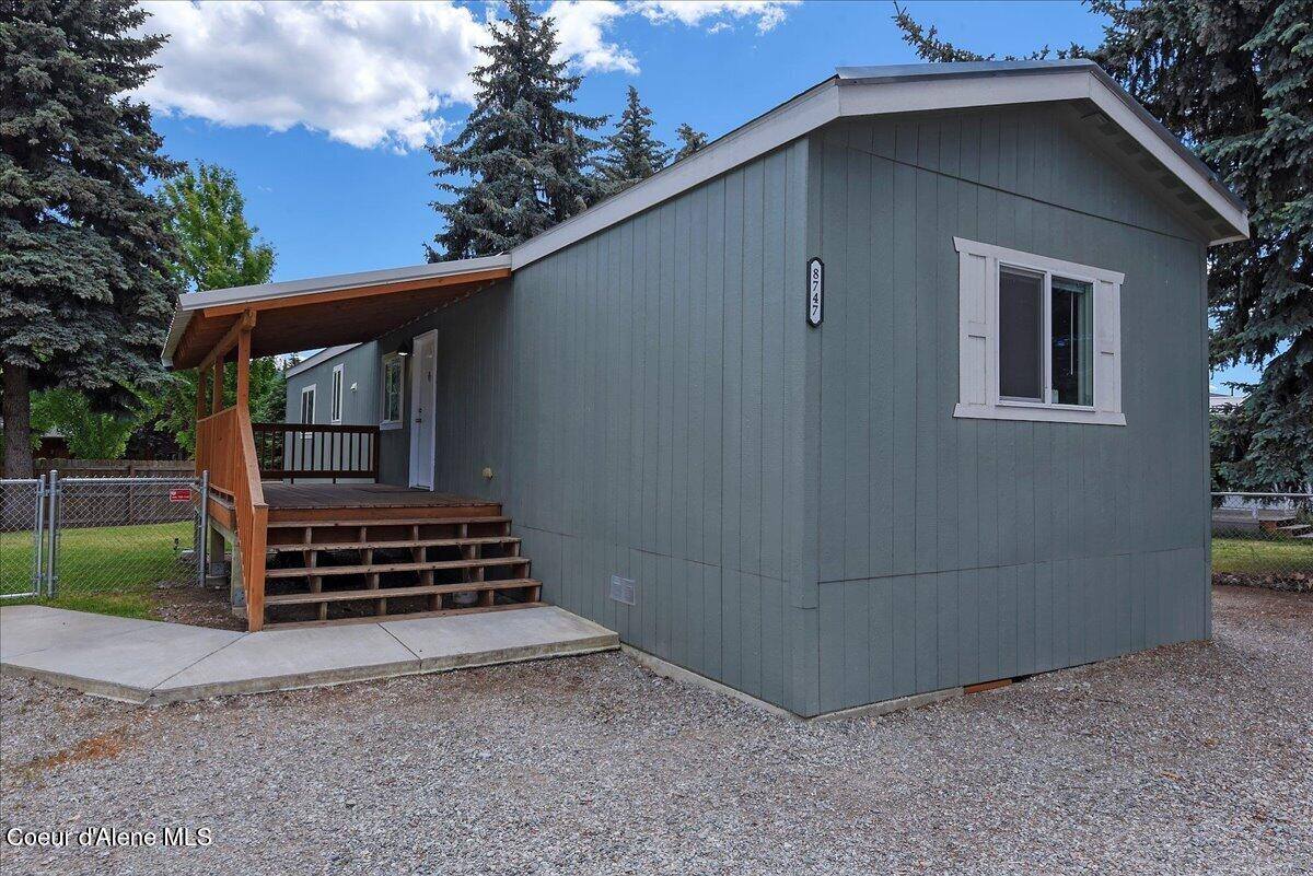 8747 North Starr Loop, Hayden, ID 83835