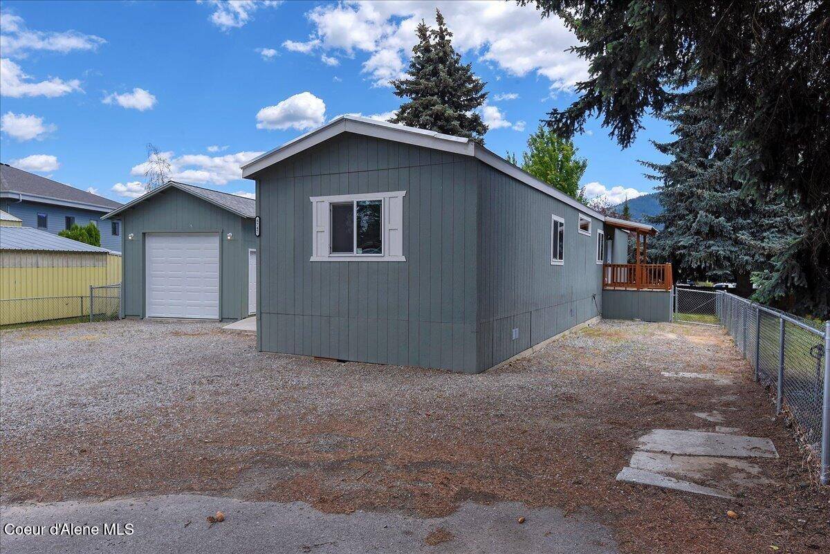 8747 North Starr Loop, Hayden, ID 83835