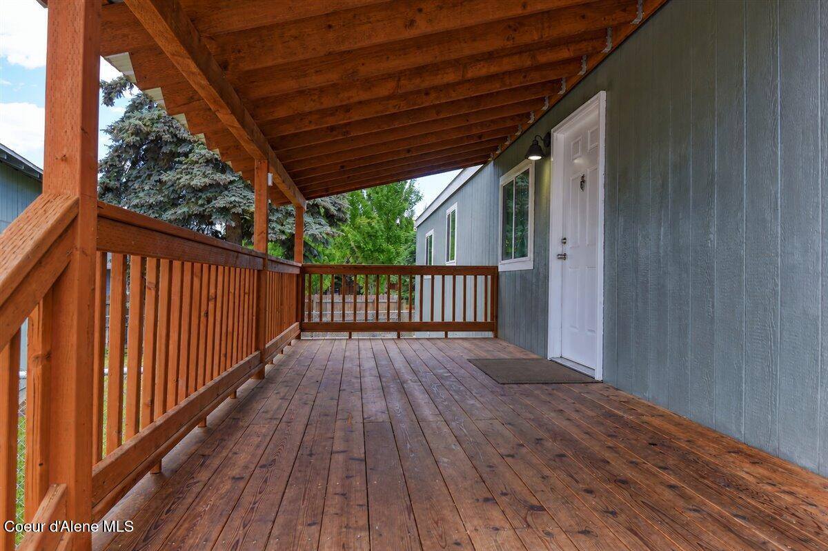 8747 North Starr Loop, Hayden, ID 83835
