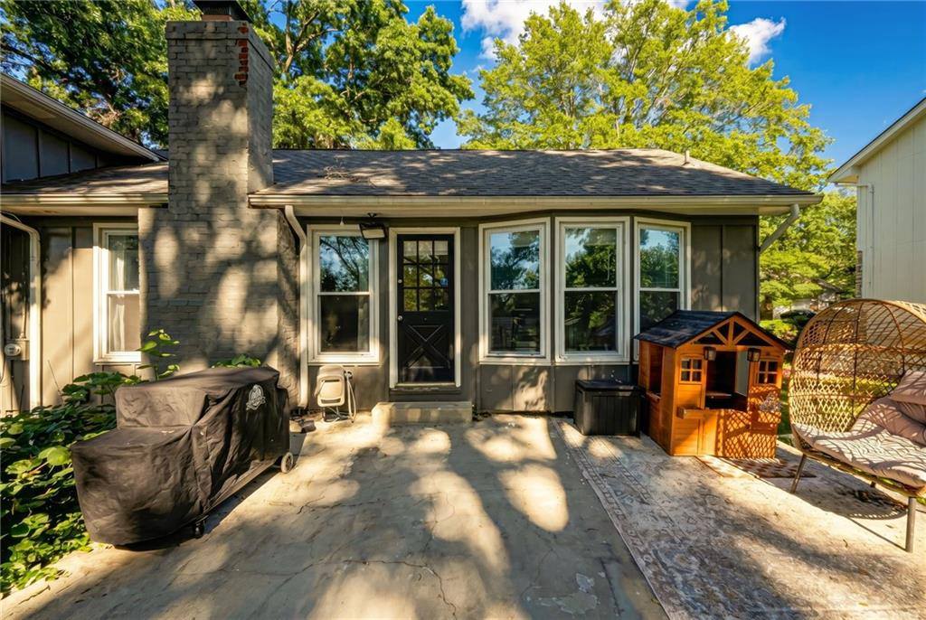 12819 Cambridge Avenue, Grandview, MO 64030