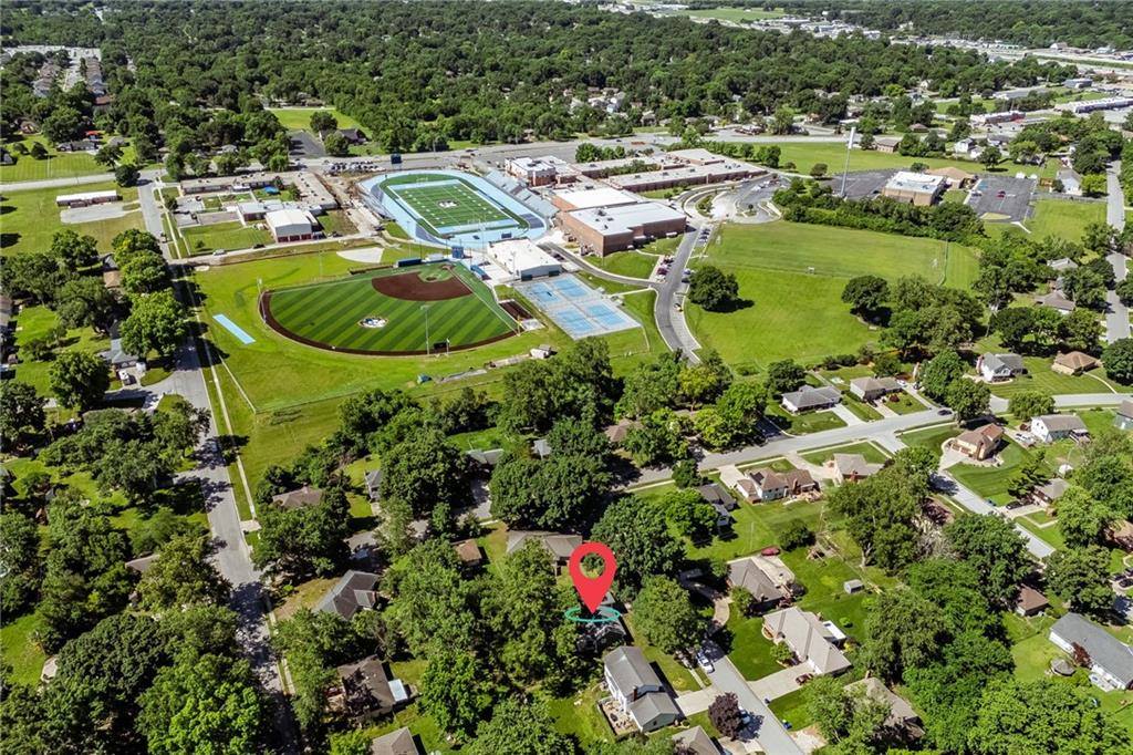 12819 Cambridge Avenue, Grandview, MO 64030