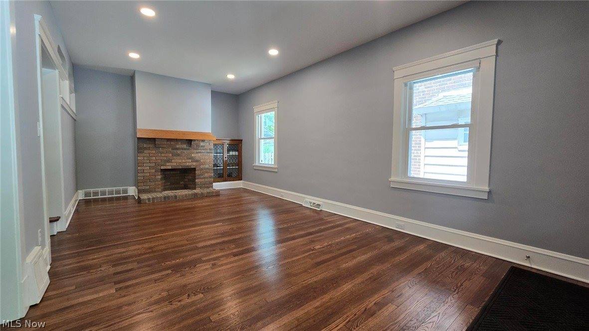 1650 Elbur Avenue, Lakewood, OH 44107
