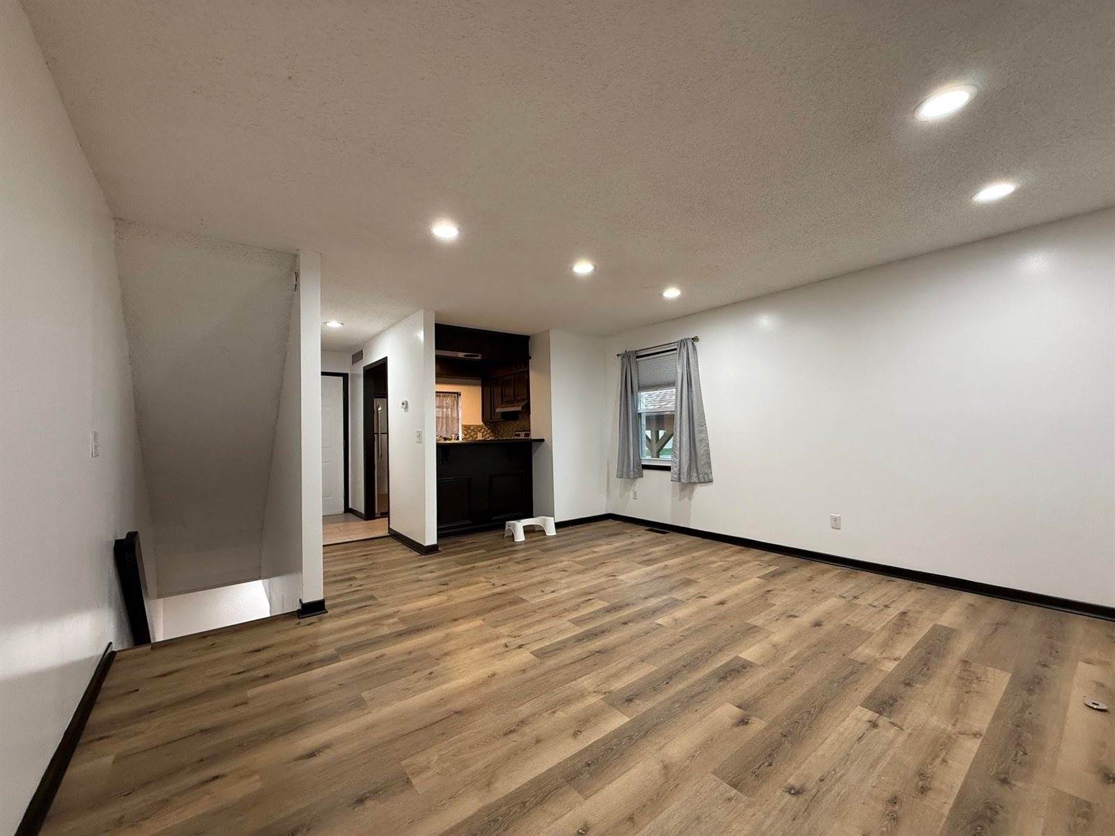 2405 South Capri #1106, Wichita, KS 67210