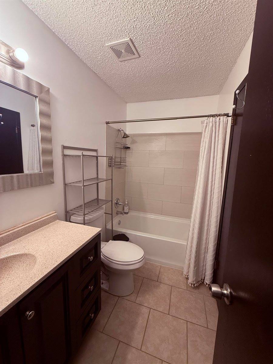 2405 South Capri #1106, Wichita, KS 67210