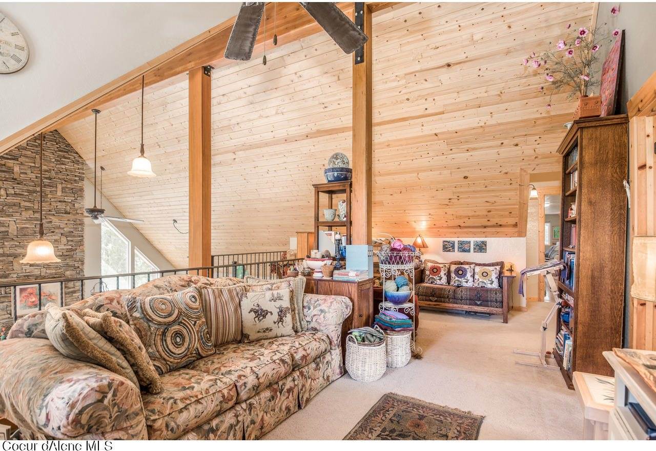 762 Geenen Rd., Cocolalla, ID 83813