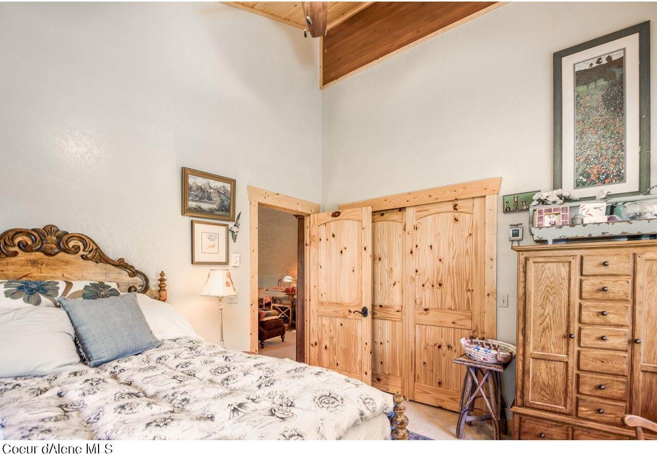 762 Geenen Rd., Cocolalla, ID 83813