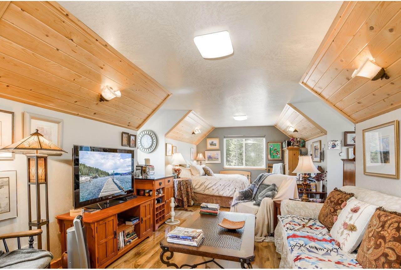 762 Geenen Rd., Cocolalla, ID 83813