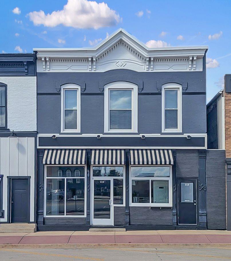 113 West Railroad Street, Lena, IL 61048