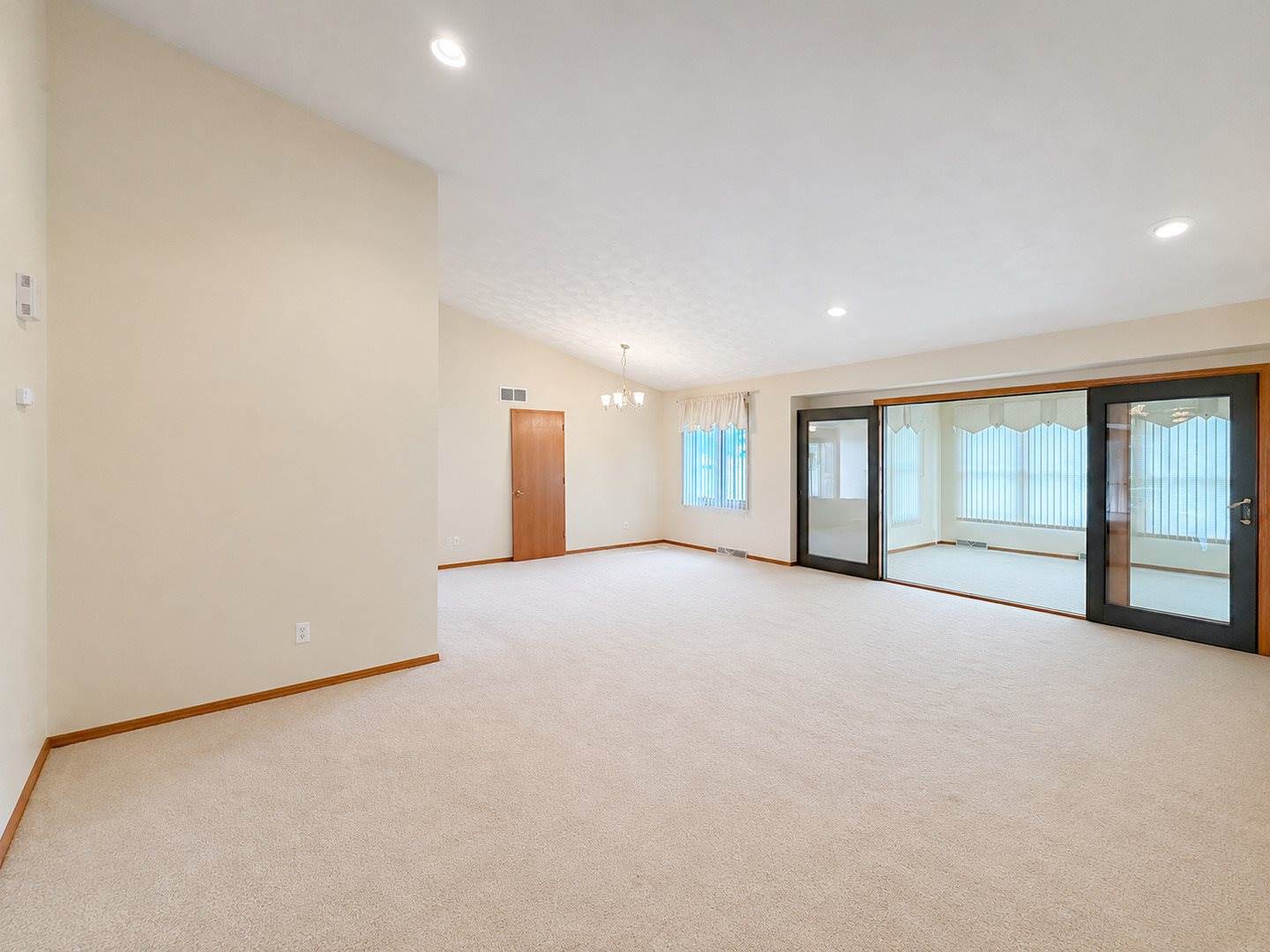 1909 Comanche Court, Freeport, IL 61032