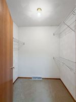 1909 Comanche Court, Freeport, IL 61032