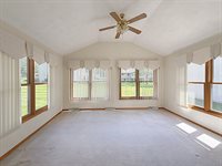 1909 Comanche Court, Freeport, IL 61032