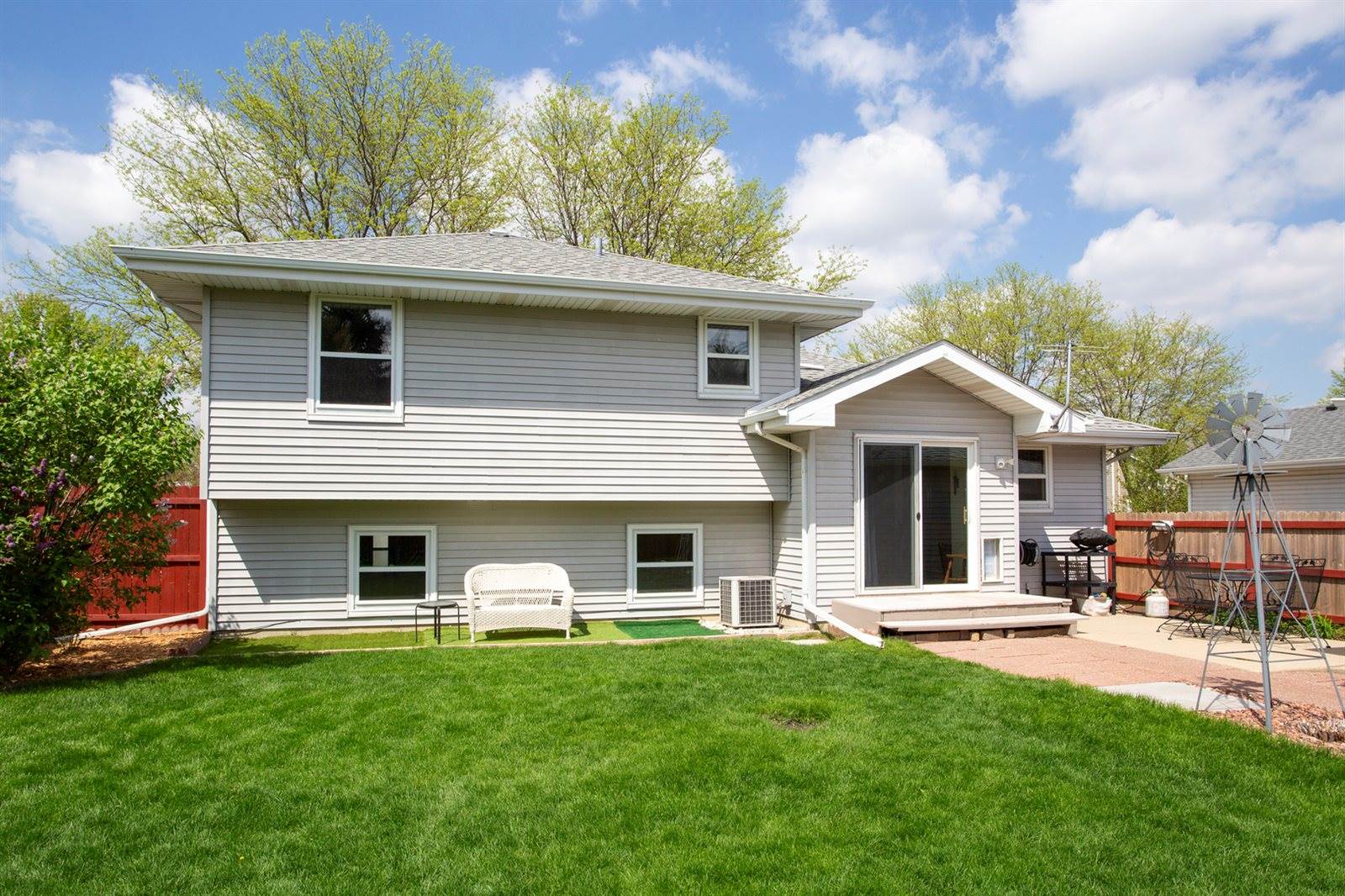 2906 Warren Dorris Drive, Joliet, IL 60435