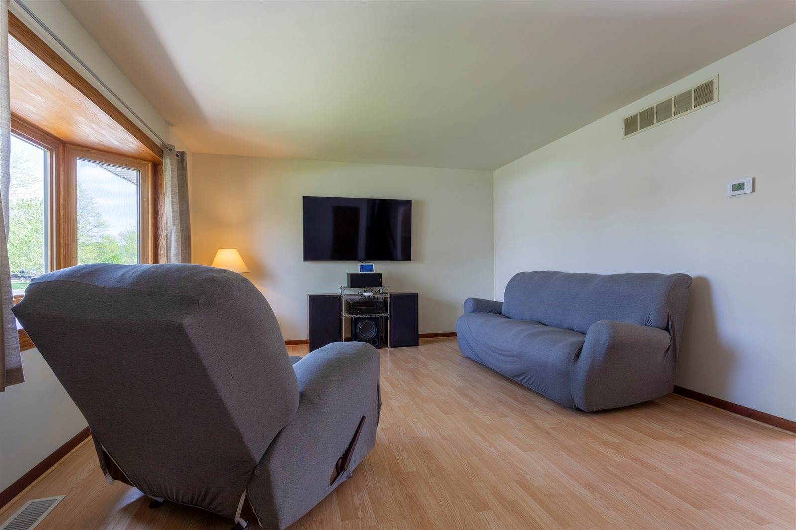 2906 Warren Dorris Drive, Joliet, IL 60435