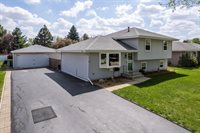 2906 Warren Dorris Drive, Joliet, IL 60435