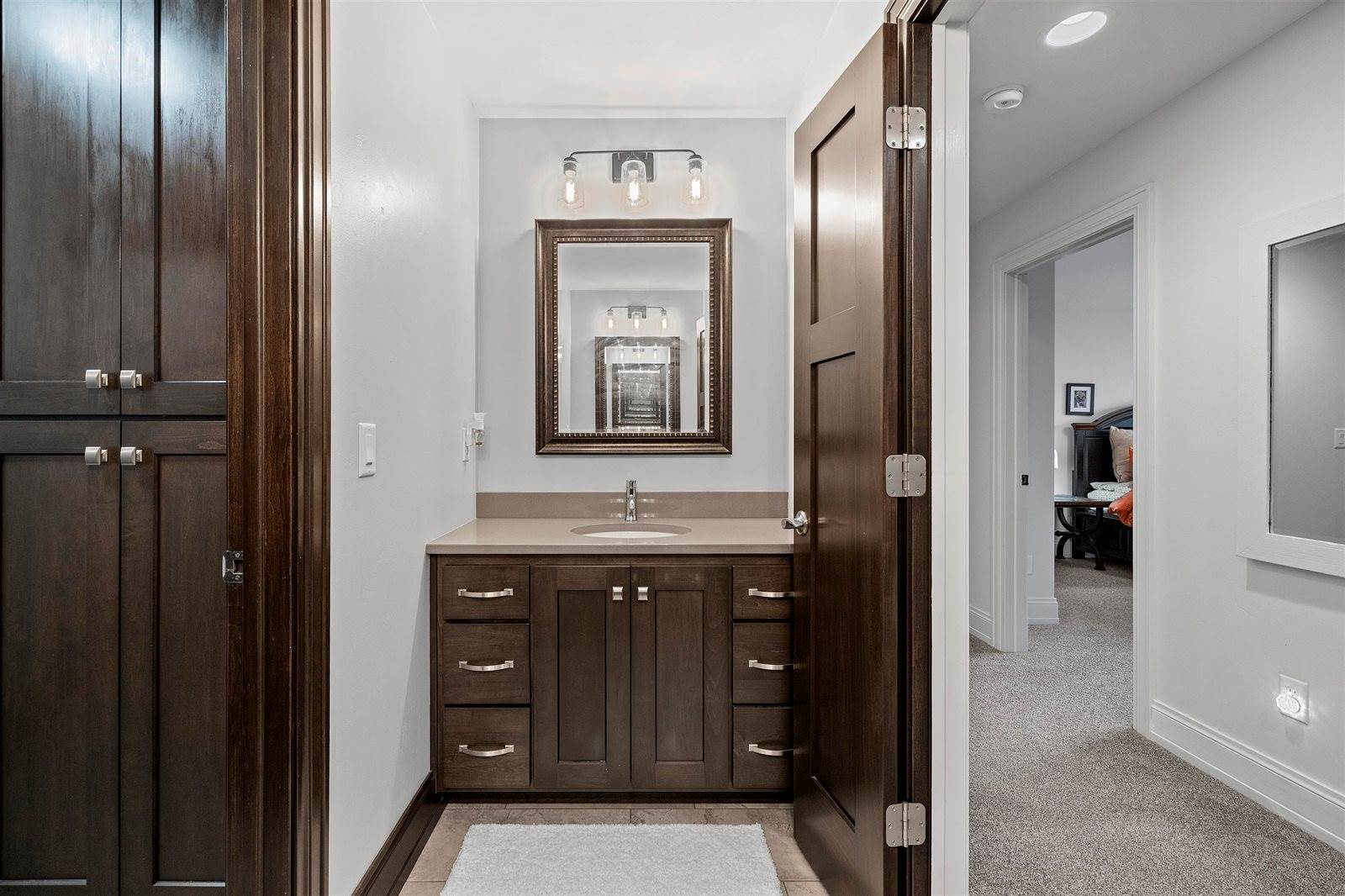 611 Marble Rock Circle, Green Bay, WI 54311