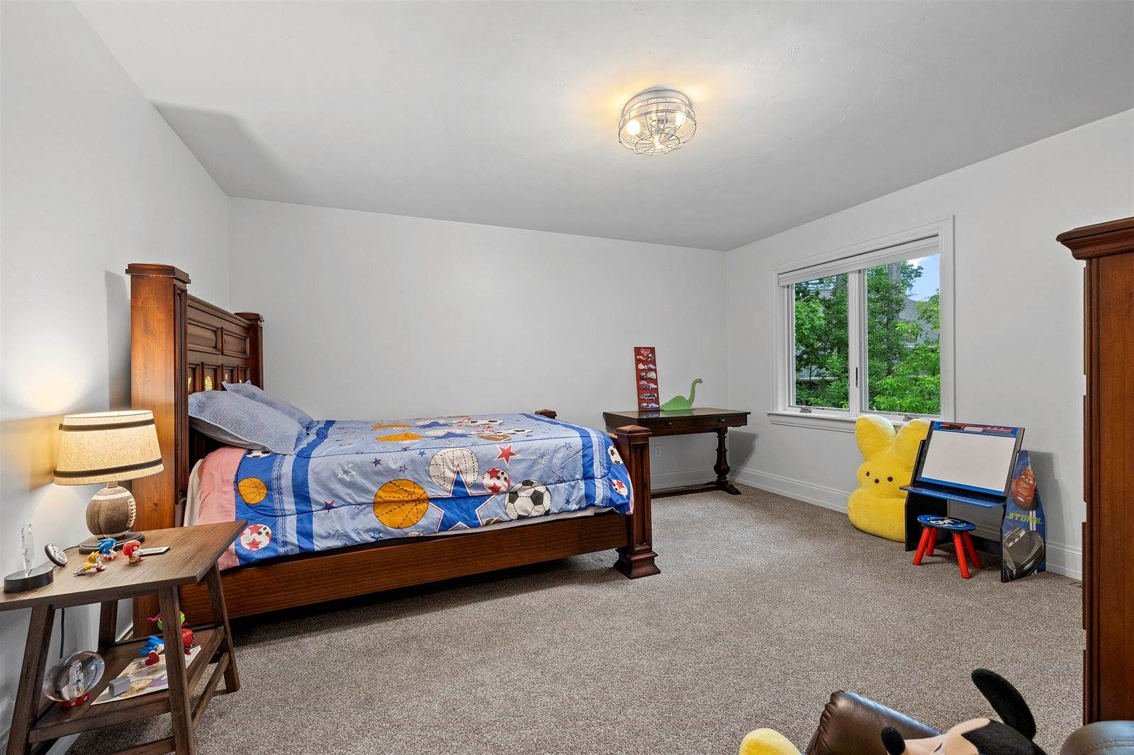611 Marble Rock Circle, Green Bay, WI 54311