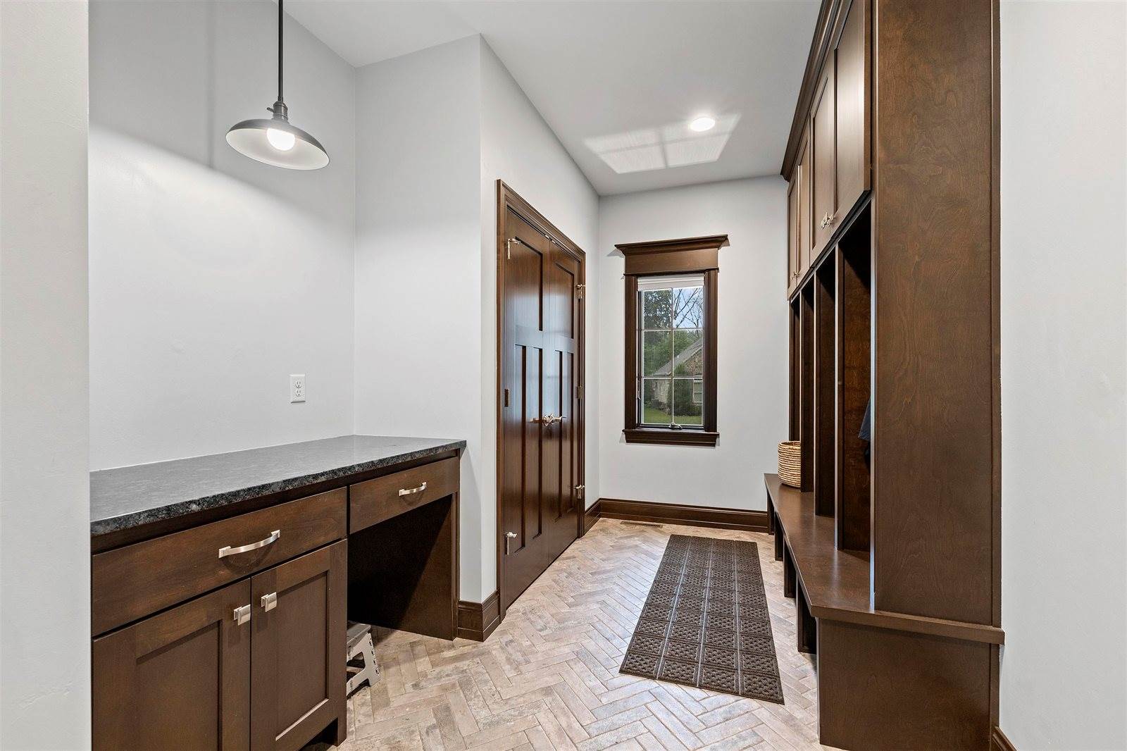 611 Marble Rock Circle, Green Bay, WI 54311