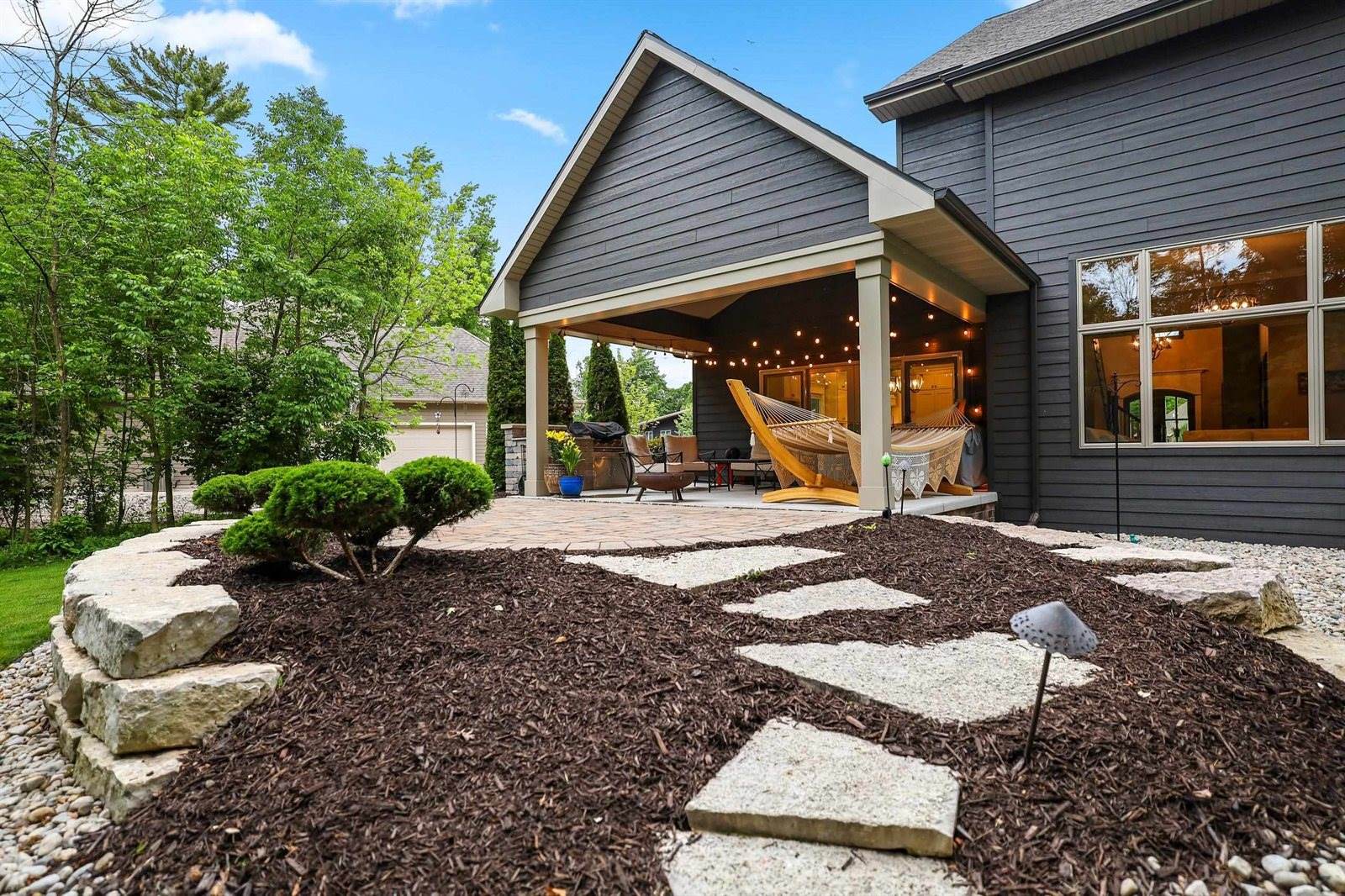 611 Marble Rock Circle, Green Bay, WI 54311
