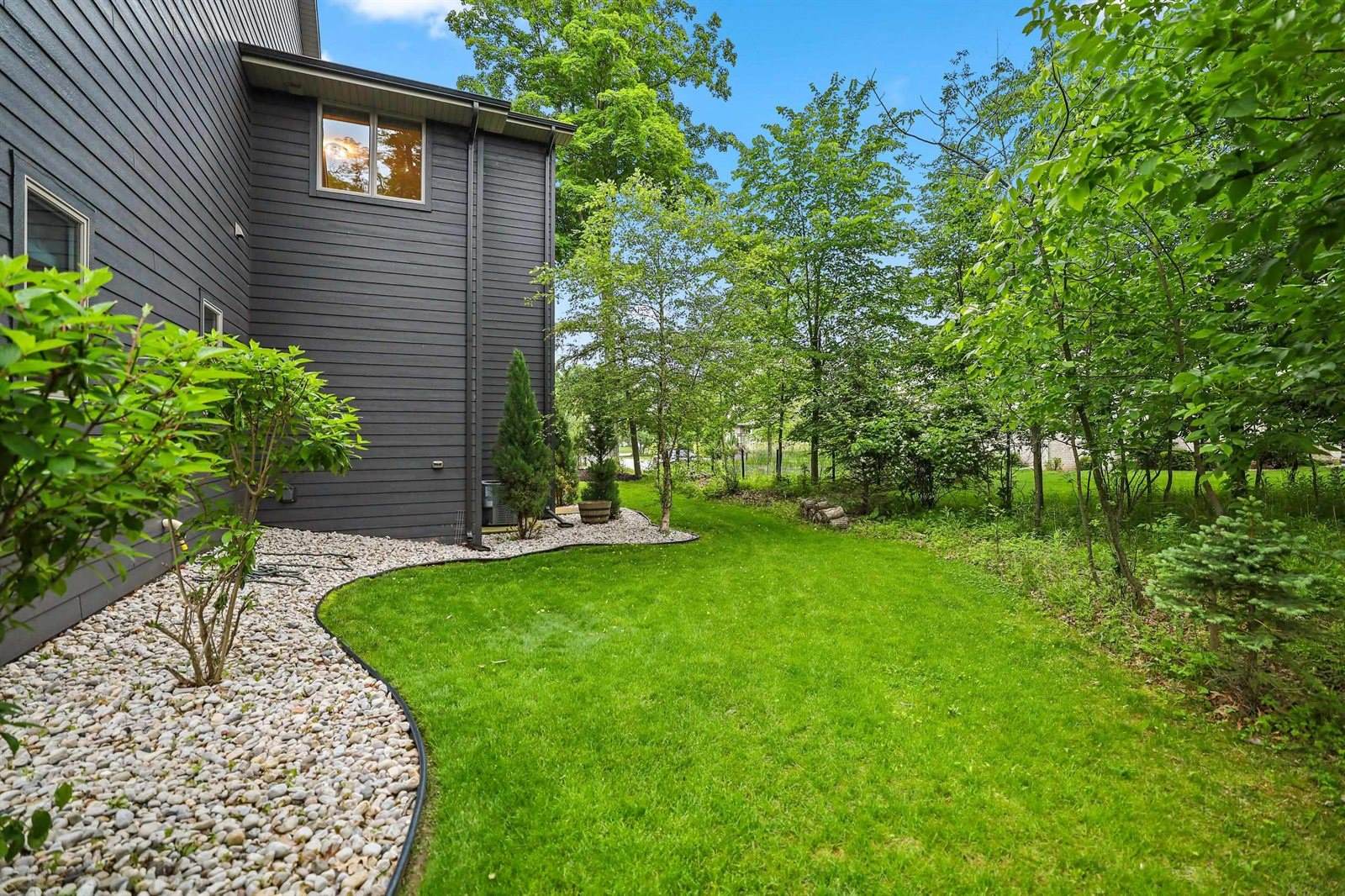 611 Marble Rock Circle, Green Bay, WI 54311