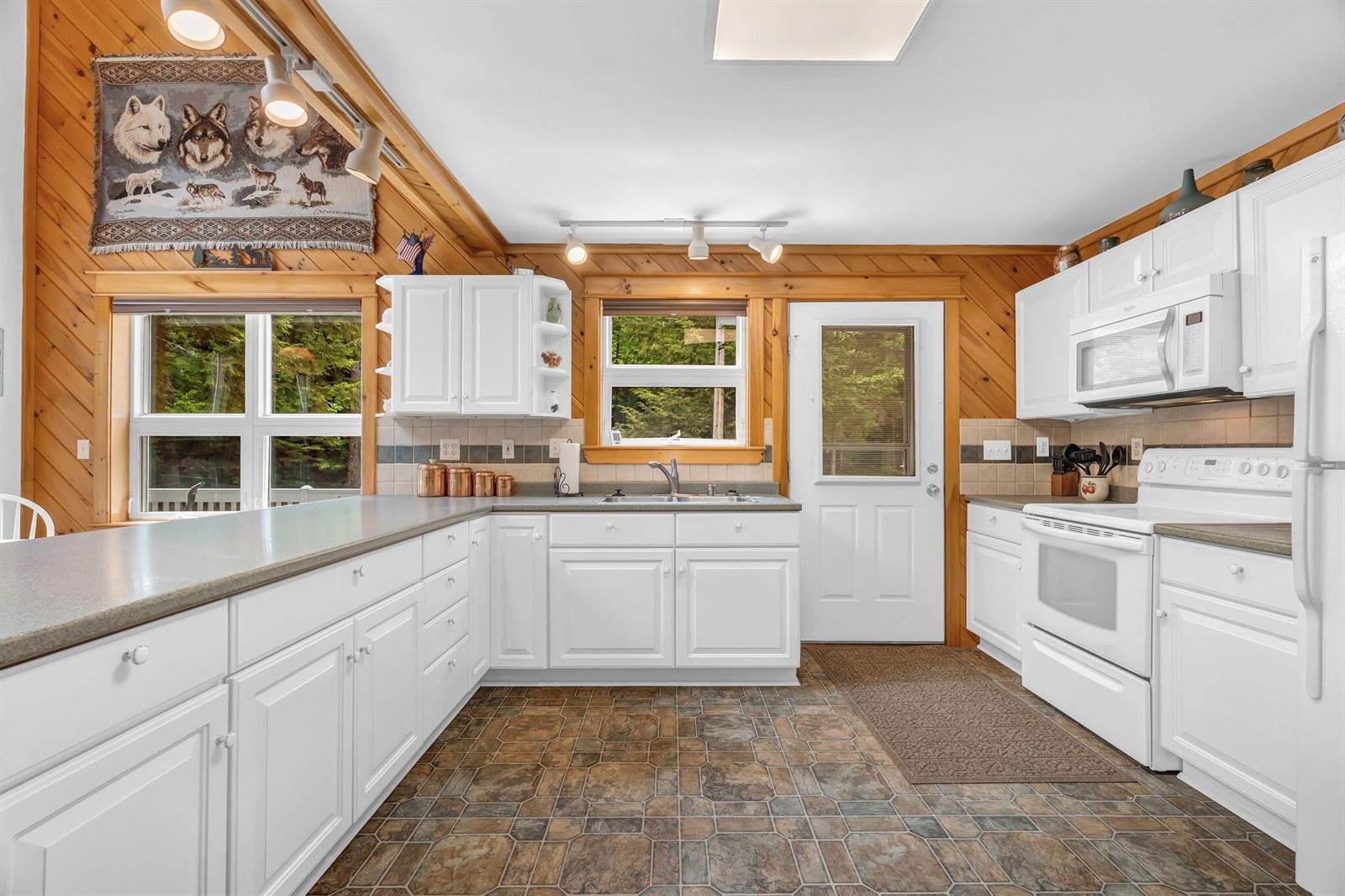 30 Beaver Bog Lane, Abbot, ME 04406