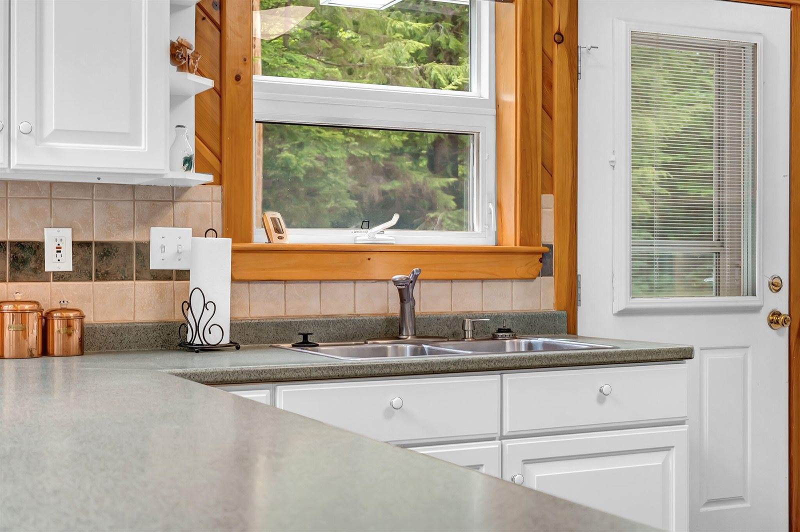 30 Beaver Bog Lane, Abbot, ME 04406